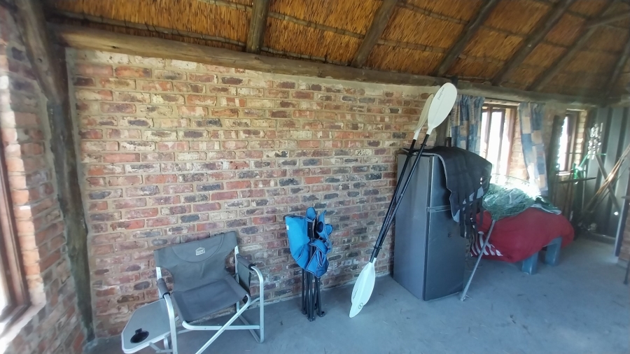 6 Bedroom Property for Sale in Deneysville Free State